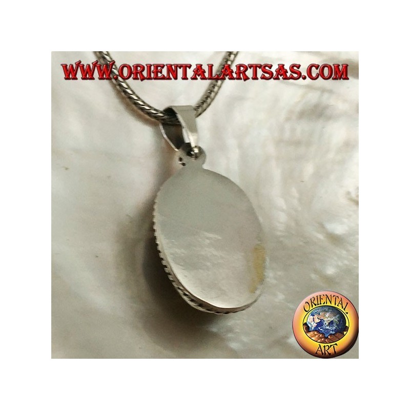 Ciondolo in argento con labradorite ovale a cabochon contornata da doppio intreccio bidimensionale