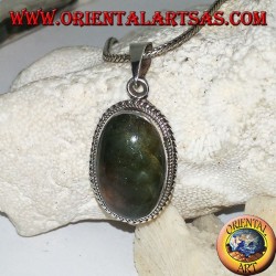 Silberanhänger mit ovalem Cabochon-Labradorit, umgeben von doppeltem zweidimensionalem Gewebe