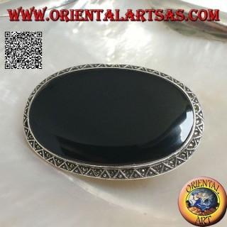 Spilla in argento con con onice ovale grande contornata da decoro a triangoli e palline