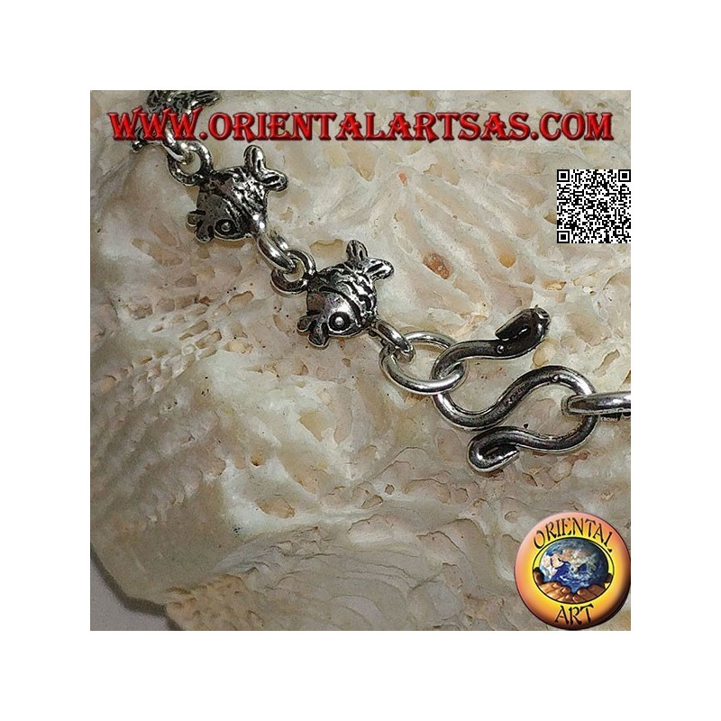 Pulsera de plata suave con fila de peces dorados