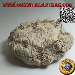 Pulsera de cadena de plata suave con cruces colgantes y campanas