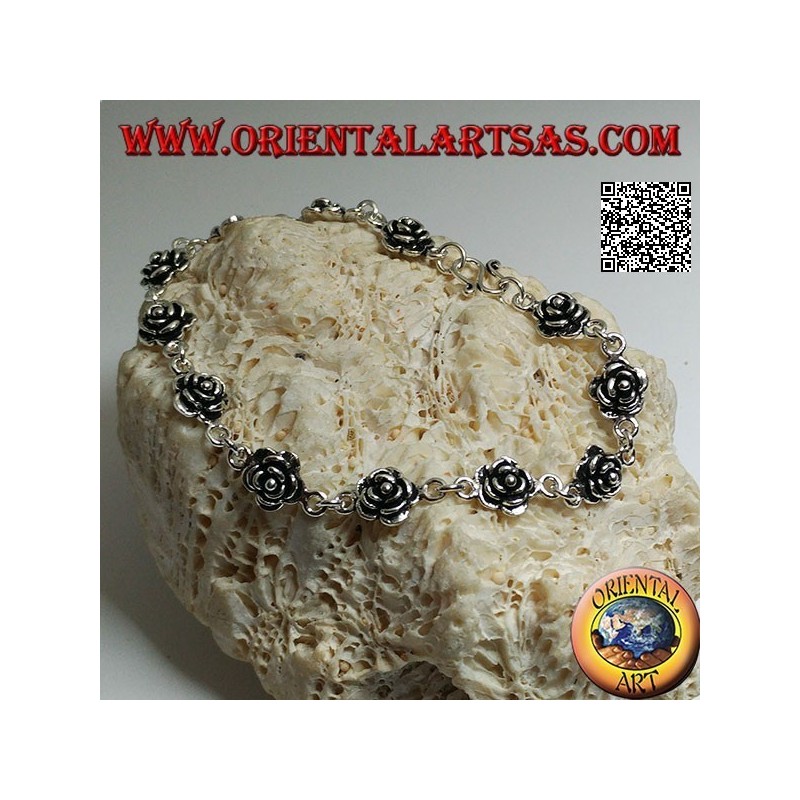 Bracelet chaîne en argent doux avec rangée de roses avec plaque en dessous