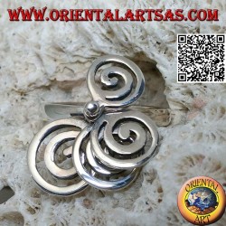 Anillo de plata con 4 espirales giratorias en crecimiento.