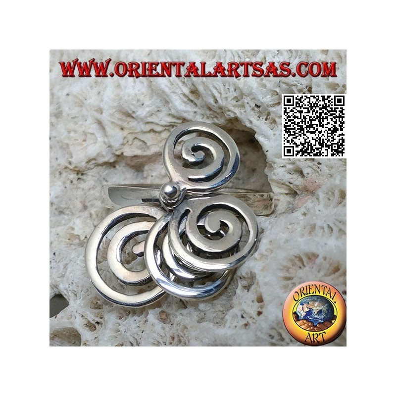 Silver ring with 4 rotating growing spirals