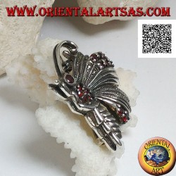 Broche de plata con forma de mariposa en perfil tachonado de marcasita y granates