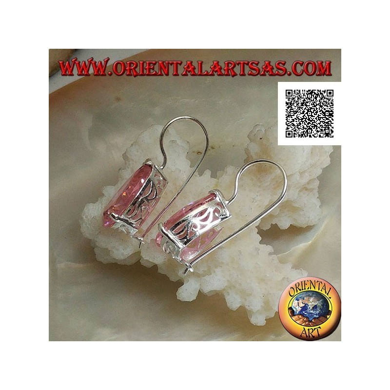 Boucles d'oreilles pendantes en argent avec zircon rose en forme de larme serties sur un cadre avec ouvertures latérales