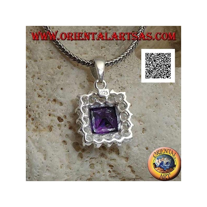 Ciondolo in argento con zircone color ametista quadrato incastonato contornato da zirconi bianchi