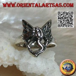 Anillo de plata, hada voladora de tres cuartos estilizada