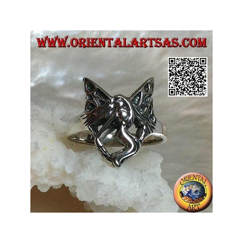 Anillo de plata, hada voladora de tres cuartos estilizada