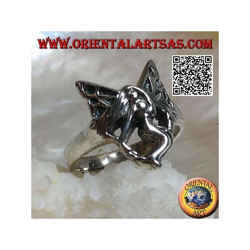 Anello in argento, fata in volo a tre quarti stilizzata