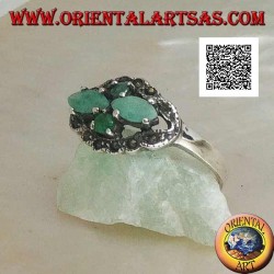 Anillo de plata con pares cruzados cruzados de esmeraldas naturales y redondas rodeadas de marcasita