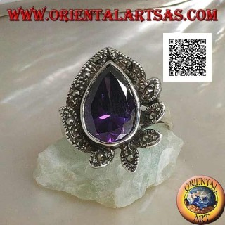 Anello in argento con zircone color ametista a goccia grande contornato da foglie tempestate di marcassite