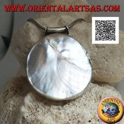 Silver pendant with large round mother-of-pearl on a smooth side frame and tubular hook