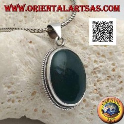 Pendentif en argent avec hématite verte ou pierre de sang ovale entourée d'un tissage fin