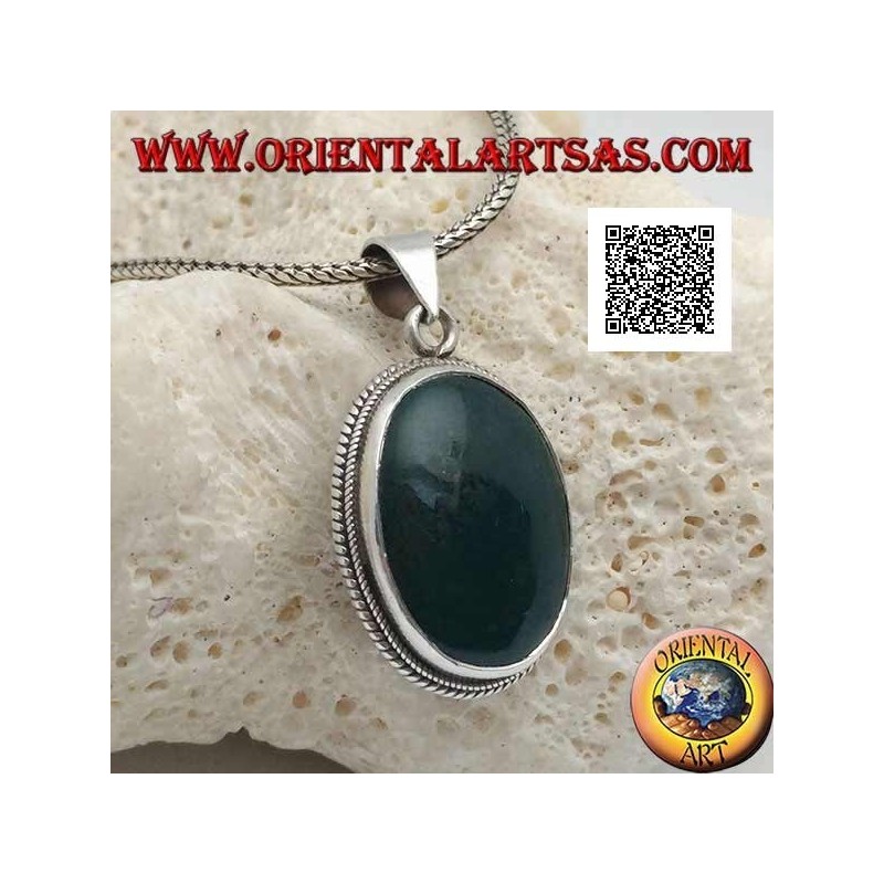 Pendentif en argent avec hématite verte ou pierre de sang ovale entourée d'un tissage fin