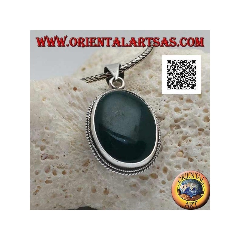 Pendentif en argent avec hématite verte ou pierre de sang ovale entourée d'un tissage fin