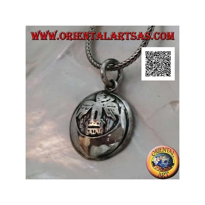 Colgante redondo de plata con cóndor (ave sagrada de la civilización inca) en la luna