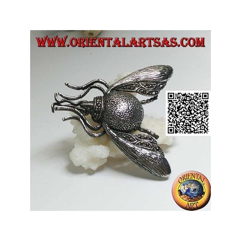 Silver brooch in the shape of a bumblebee / bumblebee in flight studded with marcasite