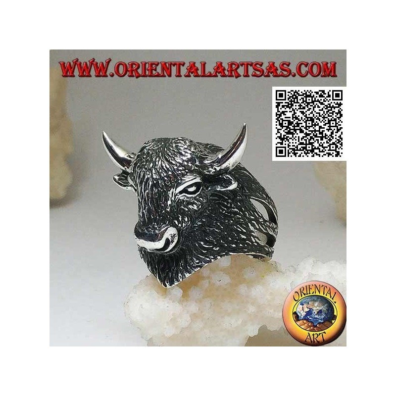 Anillo de plata con forma de cabeza de bisonte americano totalmente grabada (grande)