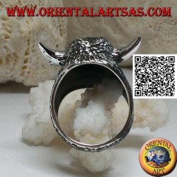 Anillo de plata con forma de cabeza de bisonte americano totalmente grabada (grande)