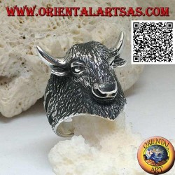 Silver ring in the shape of a fully engraved American bison head (large)