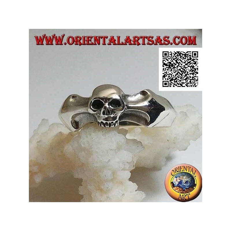 Bague en argent, petit crâne sur une flèche bidirectionnelle