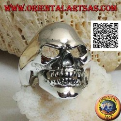 Anillo de plata, sonriente cráneo liso con hoyuelo en la barbilla