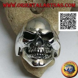 Silver ring, smiling smooth skull with dimple on the chin
