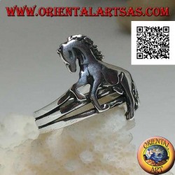 Silver ring with rampant horse