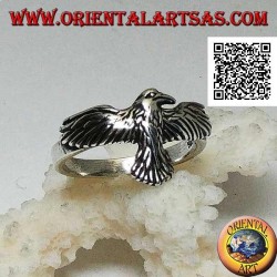 Anillo de plata con fénix con alas desplegadas y extendidas en vuelo