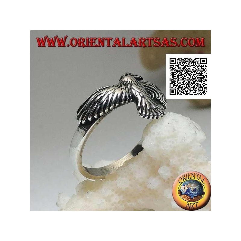 Anillo de plata con fénix con alas desplegadas y extendidas en vuelo