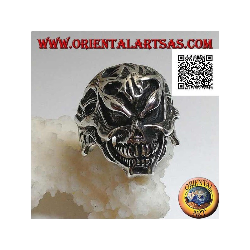 Silver ring, stripped skinned skull