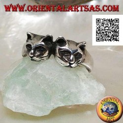 Anillo de plata con un par de gatos (cabezas)