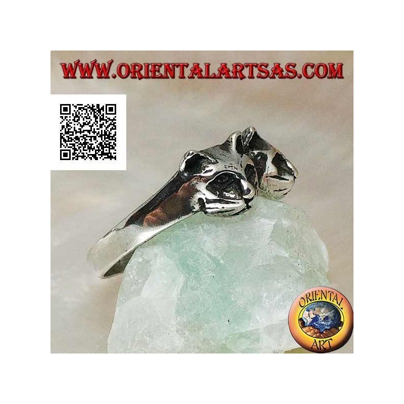 Silver ring with a pair of cats (heads)