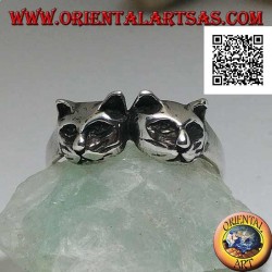 Anillo de plata con un par de gatos (cabezas)