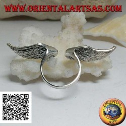 Anillo de plata con doble extensión y alas de ángel abiertas