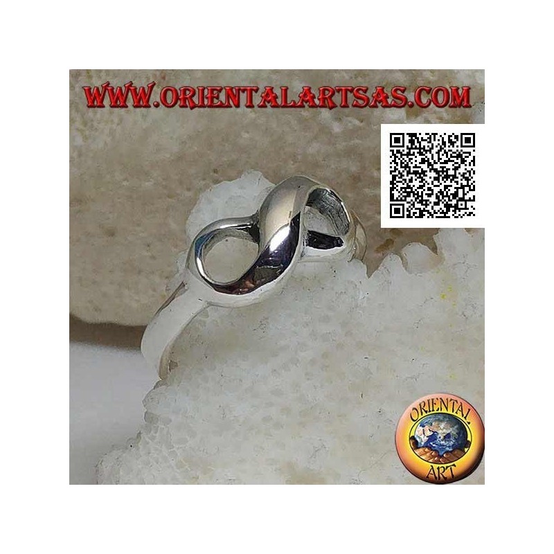 Anillo de plata con símbolo de nudo infinito liso redondeado (pequeño)