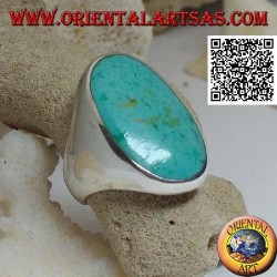 Anillo de plata con gran turquesa ovalada en engaste liso y esencial (13)