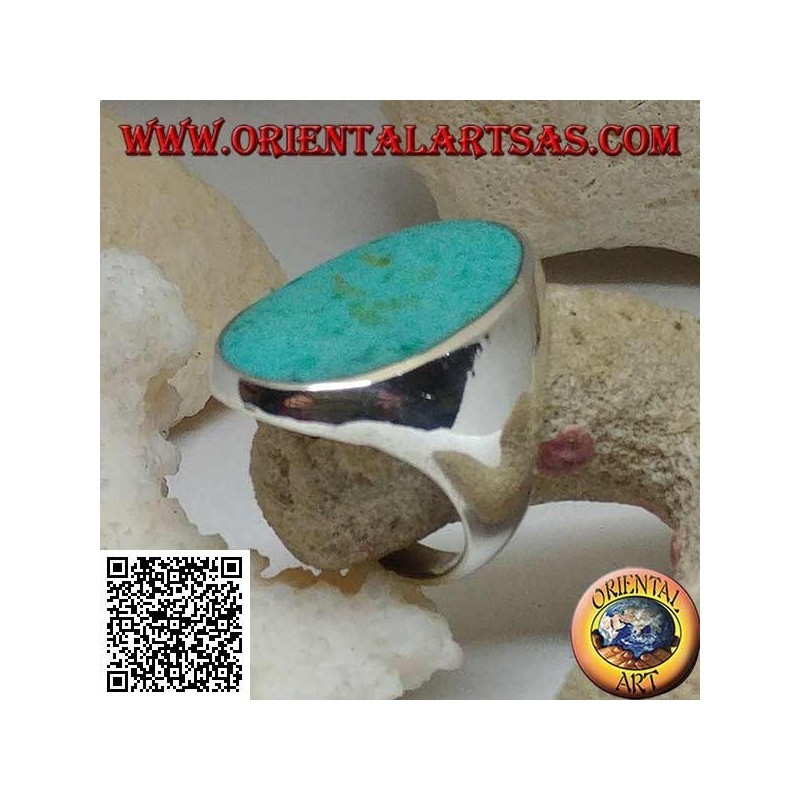 Bague en argent avec grande turquoise ovale sur monture lisse et essentielle (13)