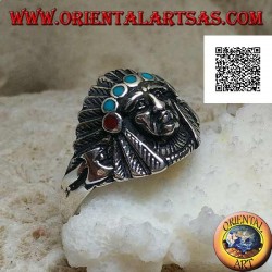 Silberring, Kopf eines Indianers mit Federkopfschmuck und türkisfarbenen und korallenroten Scheiben