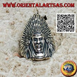 Silberner indianischer Kopfring mit hohem Federkopfschmuck
