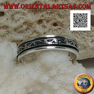 Anello fedina in argento girevole antistress, onda con spirali in bassorilievo