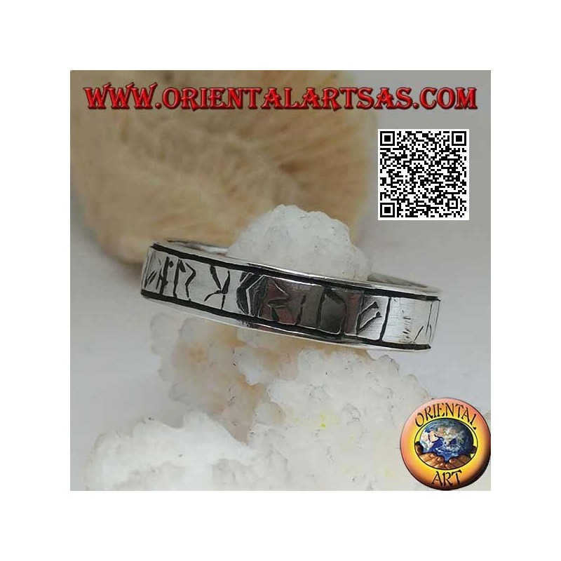 Bague en argent avec runes celtiques gravées