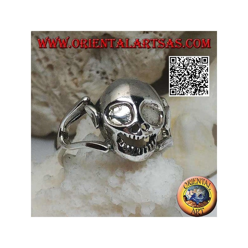 Anello in argento di un teschio goblin con le orecchie