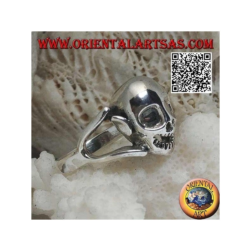 Anello in argento di un teschio goblin con le orecchie