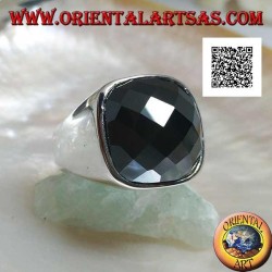 Bague en argent rhodié avec zircon spinelle cabochon carré arrondi facetté