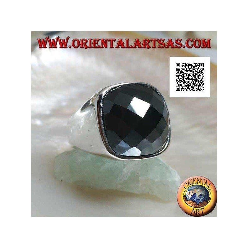 Ring in rhodium silver with rounded square faceted cabochon spinel zircon