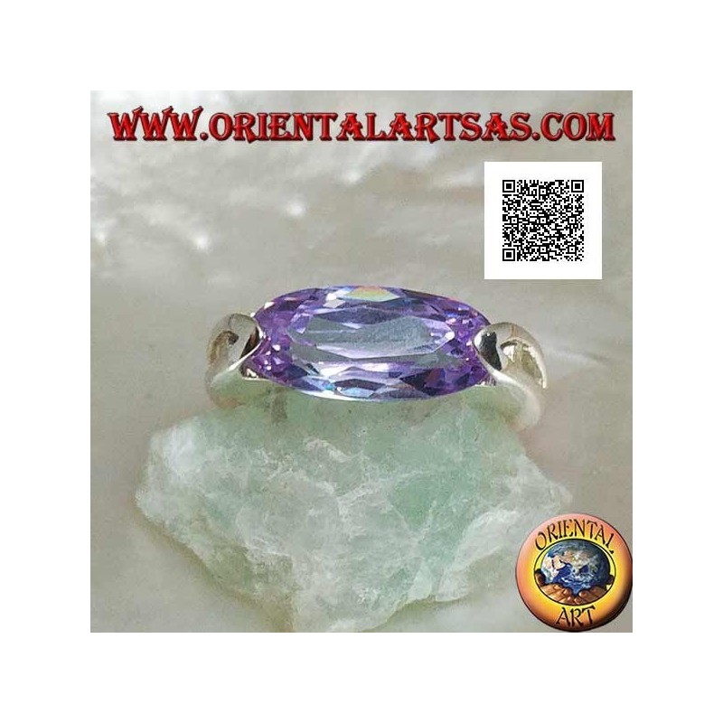 Rhodinierter Silberring mit horizontal ovalem facettiertem Amethystzirkon