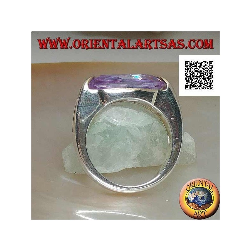 Rhodinierter Silberring mit horizontal ovalem facettiertem Amethystzirkon