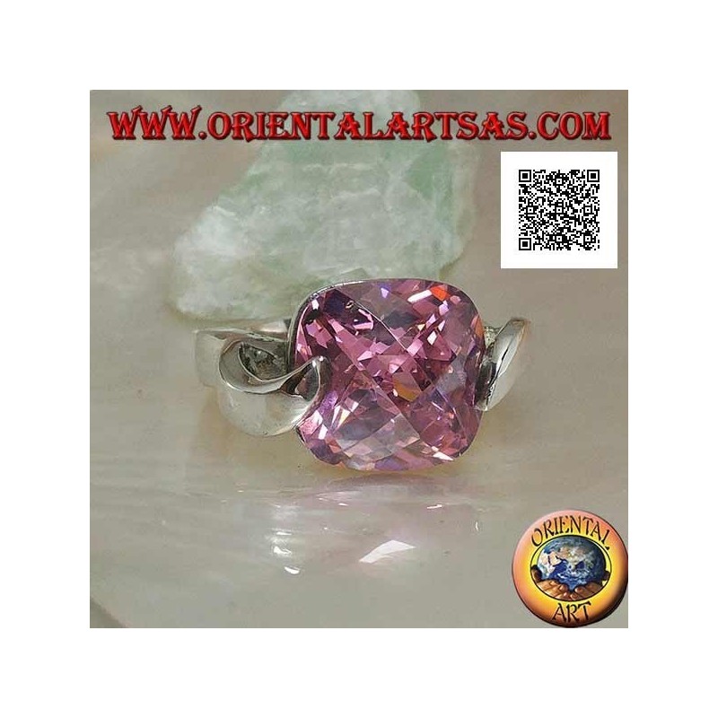 Anillo de plata rodiada con circonita facetada cuadrada rosa enganchada en dos lados